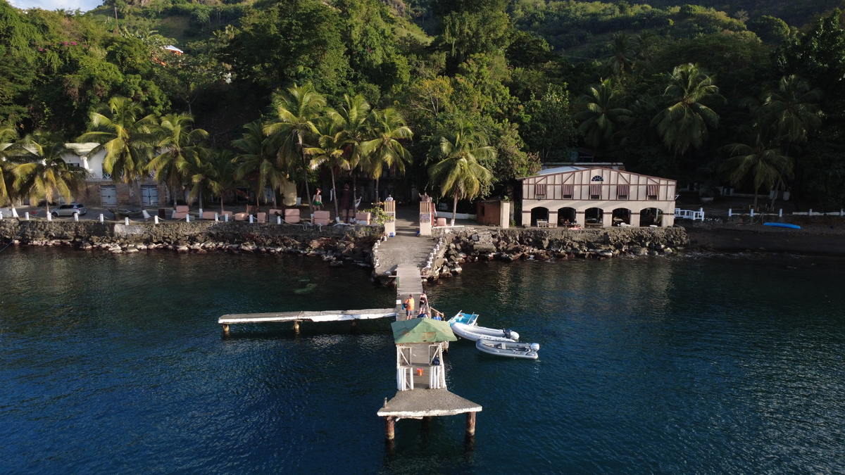 Passing Wallilabou Bay – A Glimpse of Pirate History